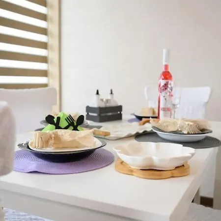 Sunset Luxury Apartment